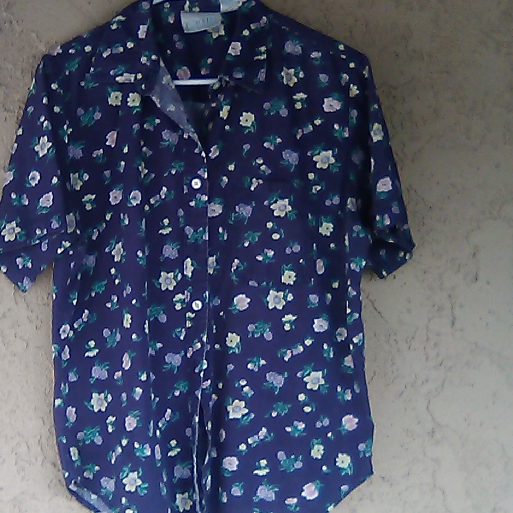 Van Heusen Women Collared shirt